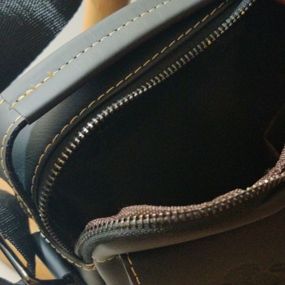 Laoshizi Handsome Premium Leather Crossbody Unisex Mini Bag - Picture 16 of 16